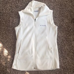 Columbia Vest in cream